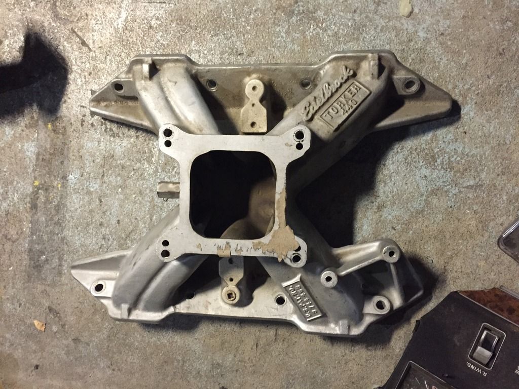 SOLD Cbody 383/440 HP exhaust manifolds, M/T valve covers, Edelbrock